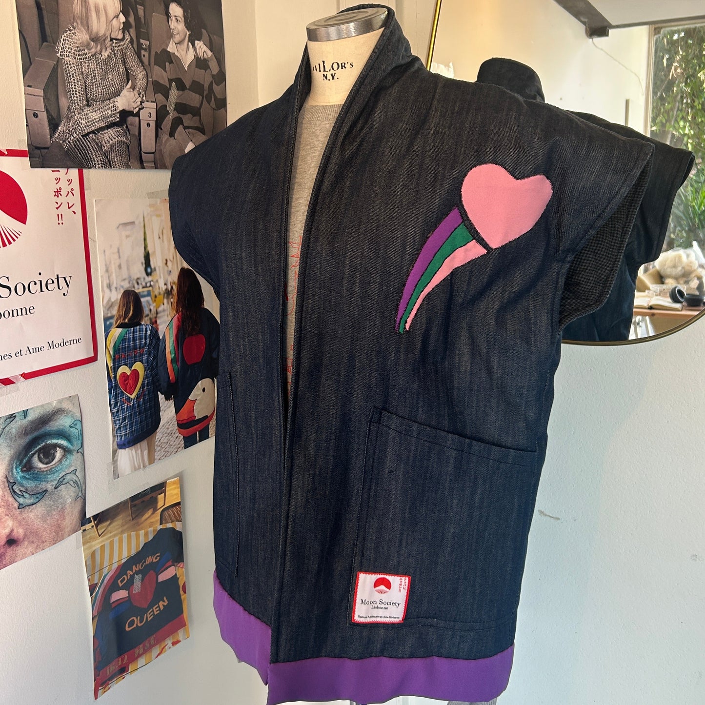 Veste sans manches brodée denim Moon Society — Mountain