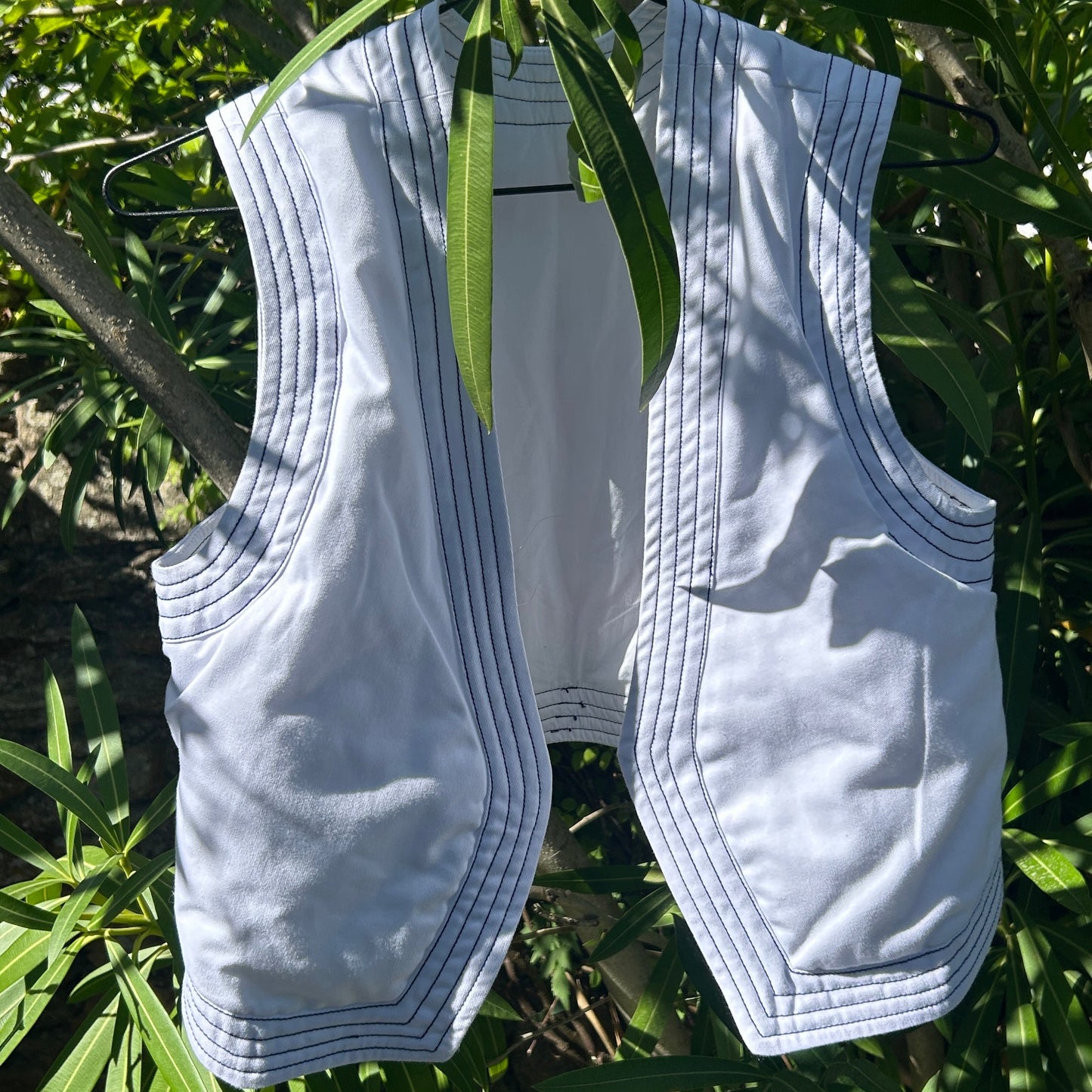 HOT CHILD sleeveless jacket