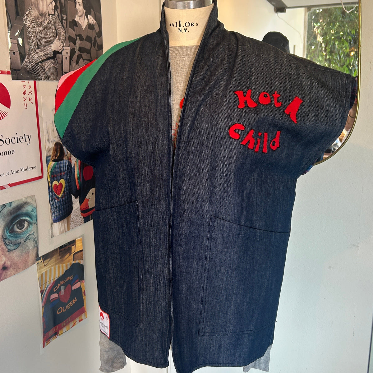 HOT CHILD sleeveless jacket